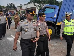 Wakapolda Sumbar Datangi Lokasi Laka Padang Panjang, Sampaikan Duka dan Imbau Keselamatan