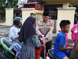 AKBP Agung Tribawanto Pimpin Langsung Aksi Ramadan, 400 Paket Takjil Disambut Antusias Warga Pasaman Barat