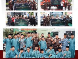 Kajati Sumbar Muhibuddin Pimpin Langsung Aksi Sosial “Berbagi Rasa Untuk Sesama”